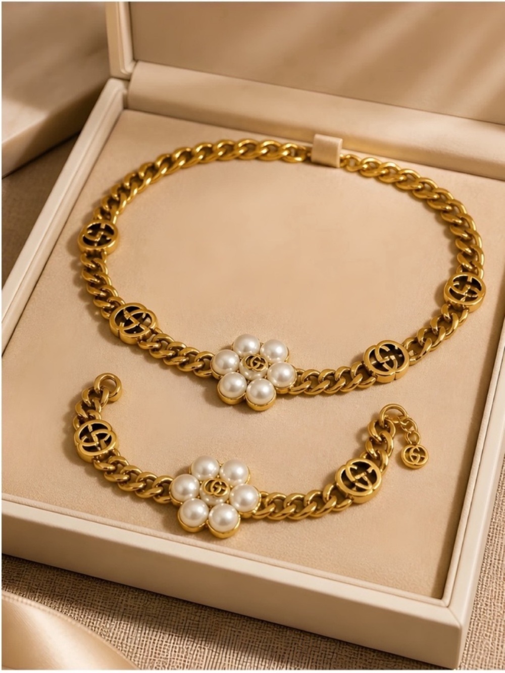 Gucci Gold and Pearl Flower Necklace and Bracelet Set